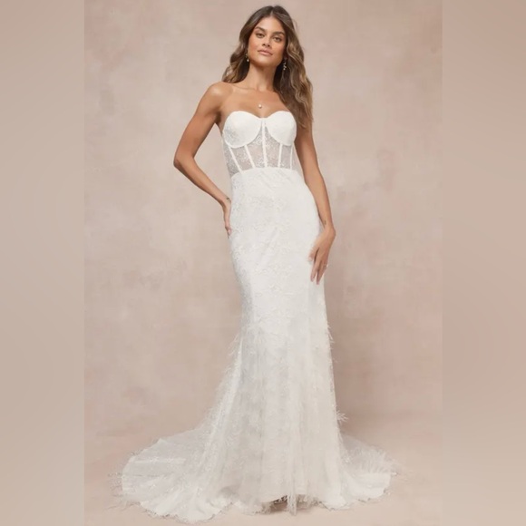 Ravishing Romance White Embroidered Feather Bustier Maxi Dress Size Medium NWT! - Picture 1 of 4